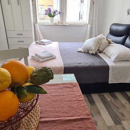 Old Square View Apartment Сплит Екстериор снимка