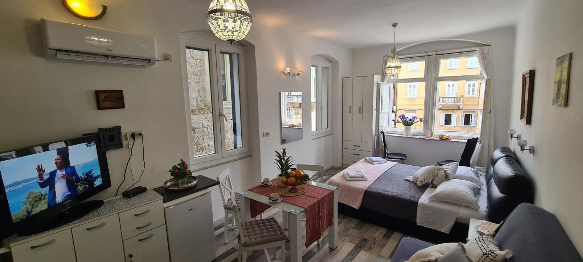 Old Square View Apartment Сплит Екстериор снимка