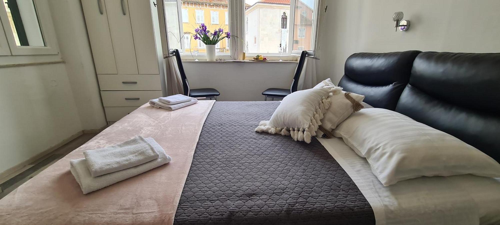 Old Square View Apartment Сплит Екстериор снимка