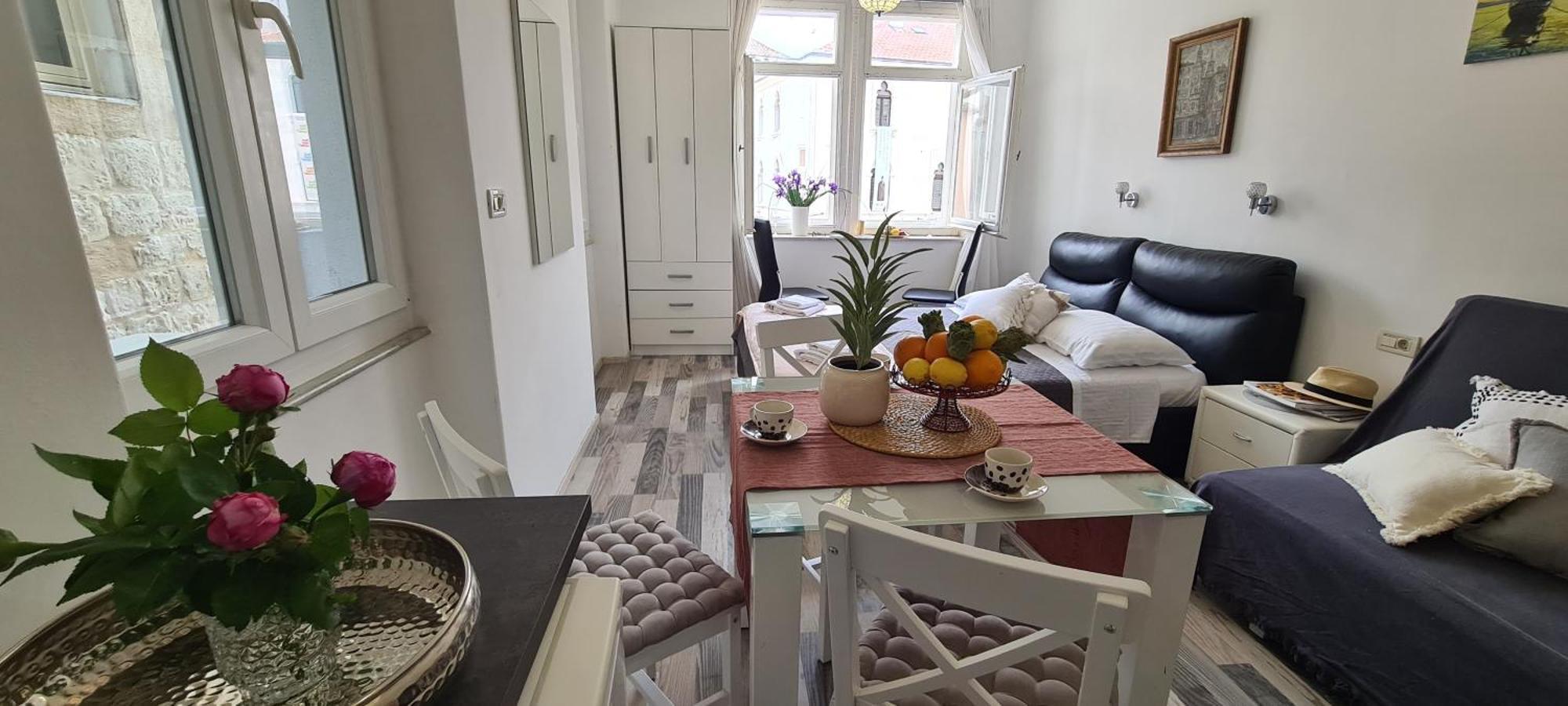 Old Square View Apartment Сплит Екстериор снимка